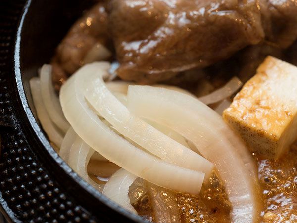 伊勢丹シェフが伝授！ 手順で差が付く絶品「すき焼き」の作り方の画像