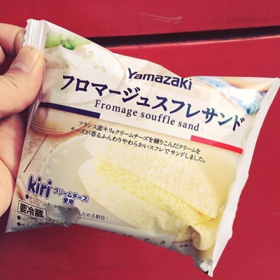 癒しのふんわりチーズ。ヤマザキ「フロマージュスフレサンド」が人気
