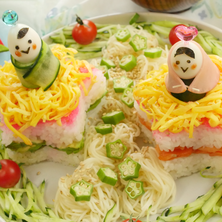 器に盛られた星形ケーキちらし寿司