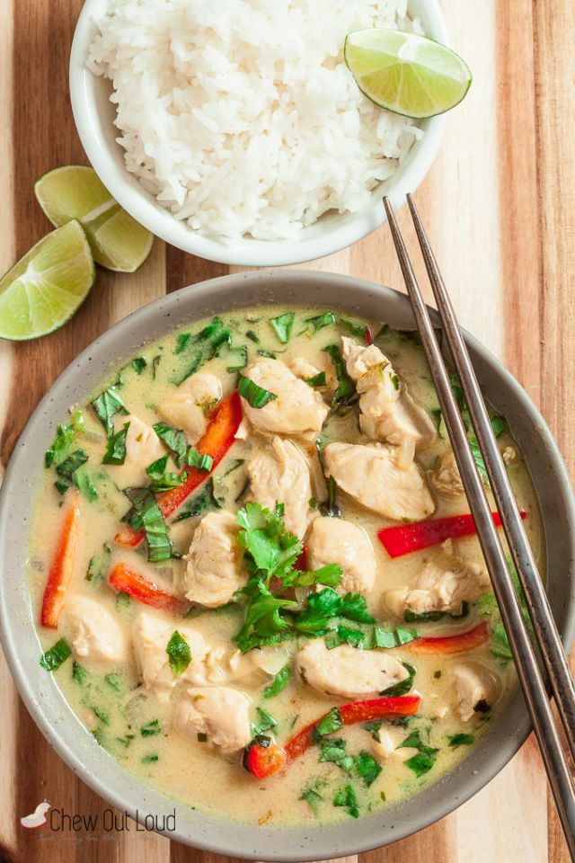 タイ料理の王道「グリーンカレー・チキン」のレシピ。最後の仕上げが