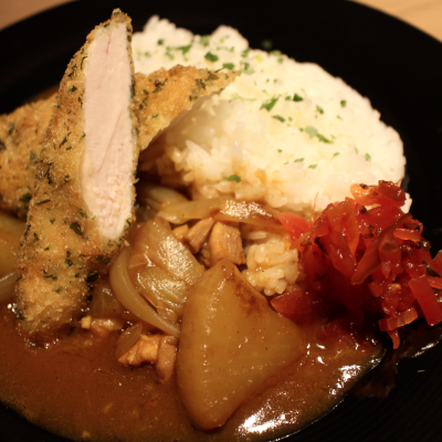 通がかよう恵比寿の人気焼鳥バル直伝「いぐちP1Nカレー(仮)」のレシピ