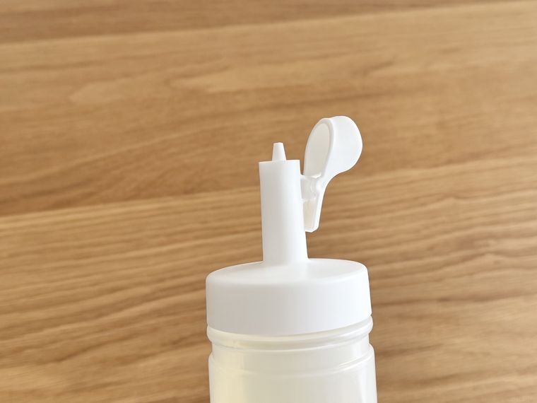 ダイソー極細オイルボトルのキャップアップ