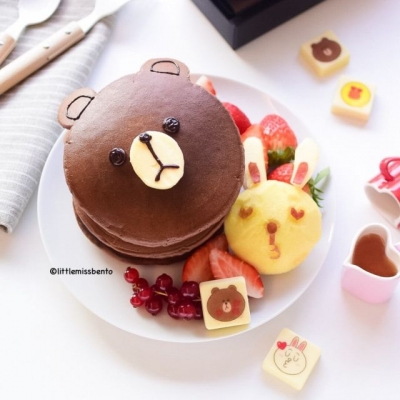 かわいくデコレーションしよう!「ブラウンとコニーのパンケーキ」レシピ
