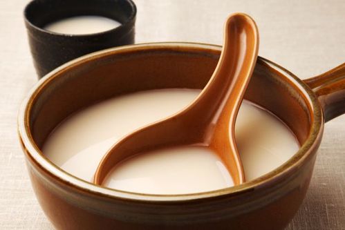 意外な割り方に驚き 韓国の発酵酒 マッコリ のおいしい飲み方 Macaroni