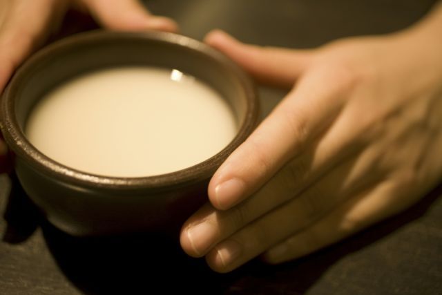 意外な割り方に驚き 韓国の発酵酒 マッコリ のおいしい飲み方 Macaroni