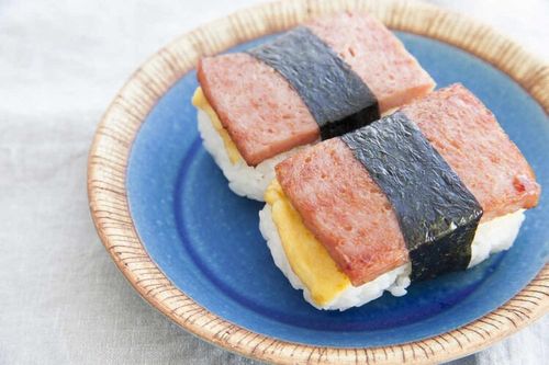 本場ハワイの味 スパムおにぎり の基本レシピ 人気アレンジ Macaroni