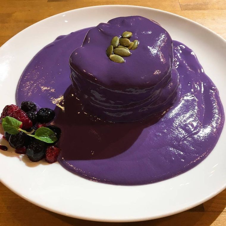 ワイズカフェのウベパンケーキ
