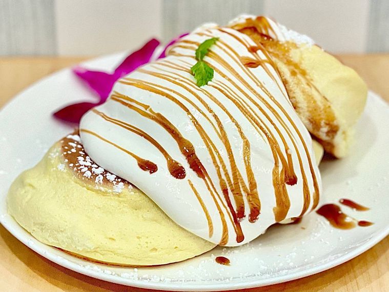 ホイホイのメープルクリームパンケーキ