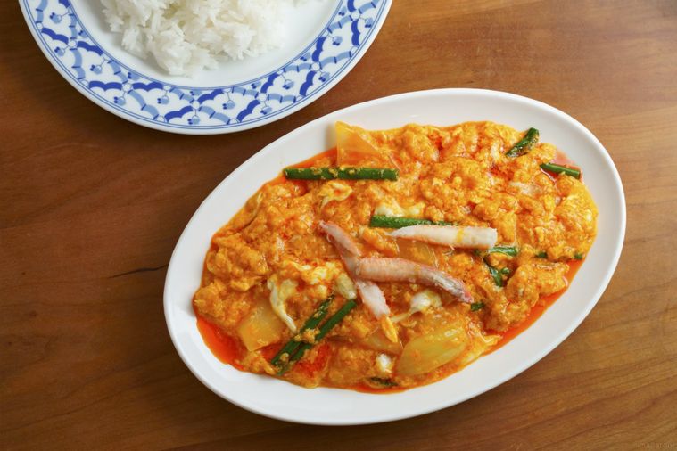 東京で人気のプーパッポンカリーをお家で食べられる簡単レシピ
