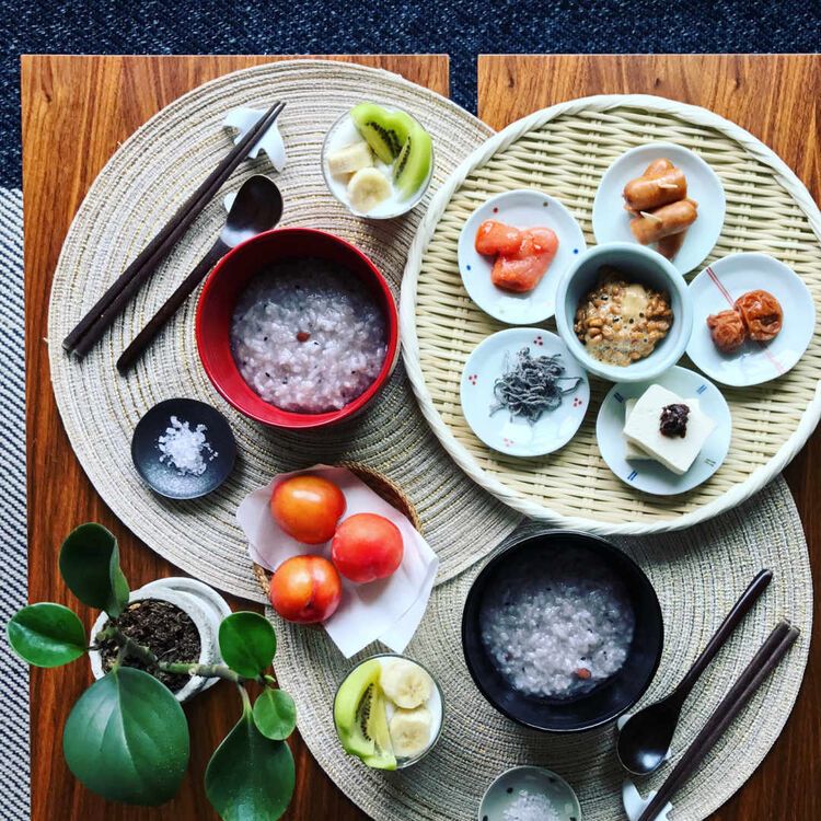 盛り付けの基本「青黄赤白黒」って?彩りを変えてすてきな食卓にの画像