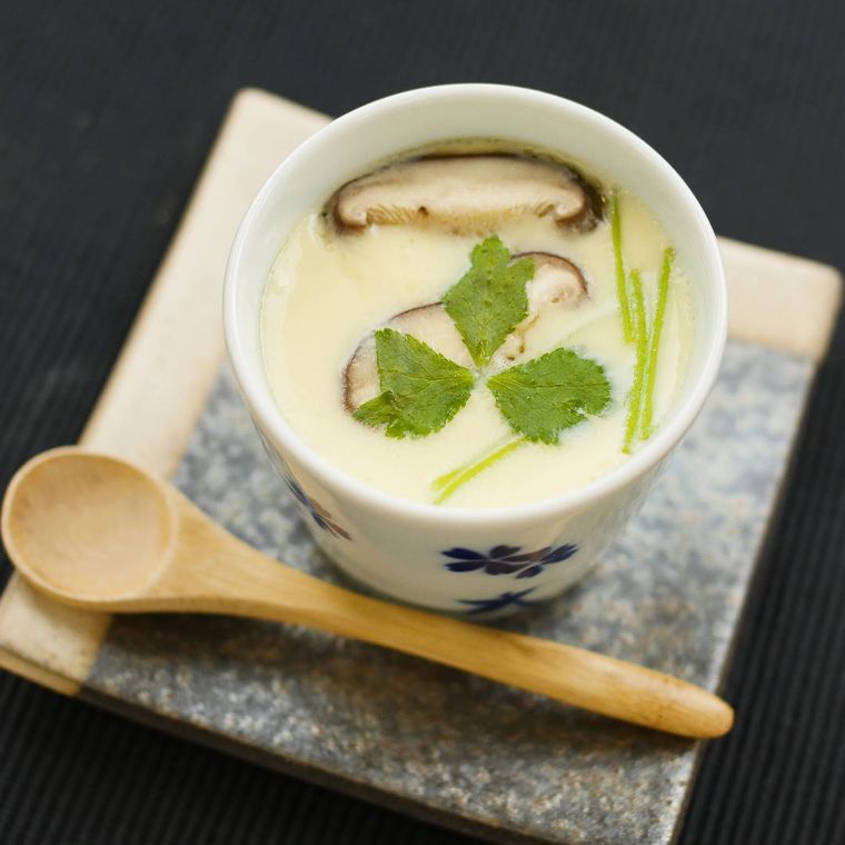 フライパンで簡単お出汁が香るほっこり茶碗蒸し