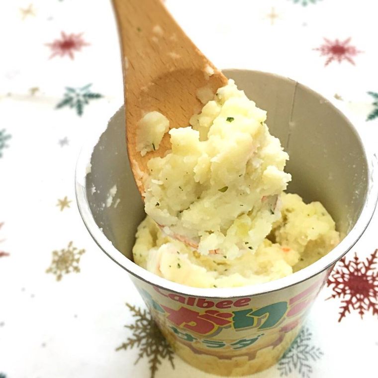 意外すぎ じゃがりこにお湯を注いだ ポテトサラダ が本格派でビビる Macaroni