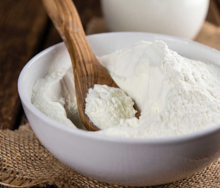 牛乳や粉ミルクでも大丈夫 スキムミルクの代用品と使い方まとめ Macaroni