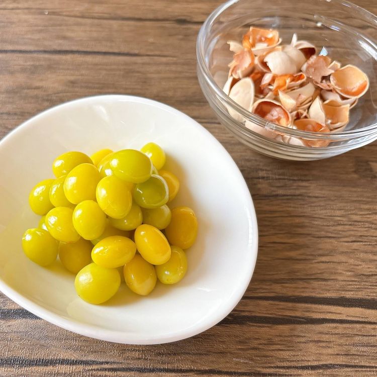 電子レンジと封筒があればok 銀杏の殻を簡単にむく方法とは Macaroni 電子レンジと封筒があればok 銀杏の殻を簡単にむく方法とは Macaroni
