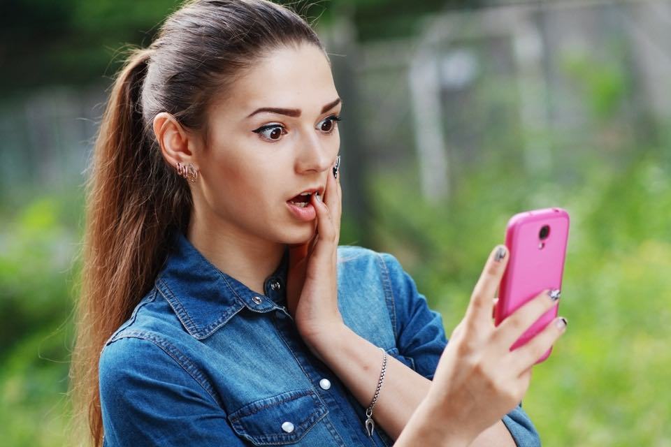 あなたの知らない世界 苺の発芽 が想像以上にゾッとする Macaroni