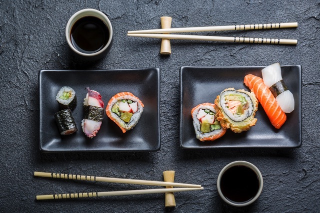 お寿司の定番「えんがわ」って魚?貝?コリコリ食感の秘密に迫る