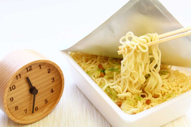 胸が熱くなる事実!カップヌードルは常温の水でそこそこ美味しく食べられるの画像