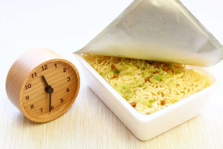 胸が熱くなる事実!カップヌードルは常温の水でそこそこ美味しく食べられるの画像