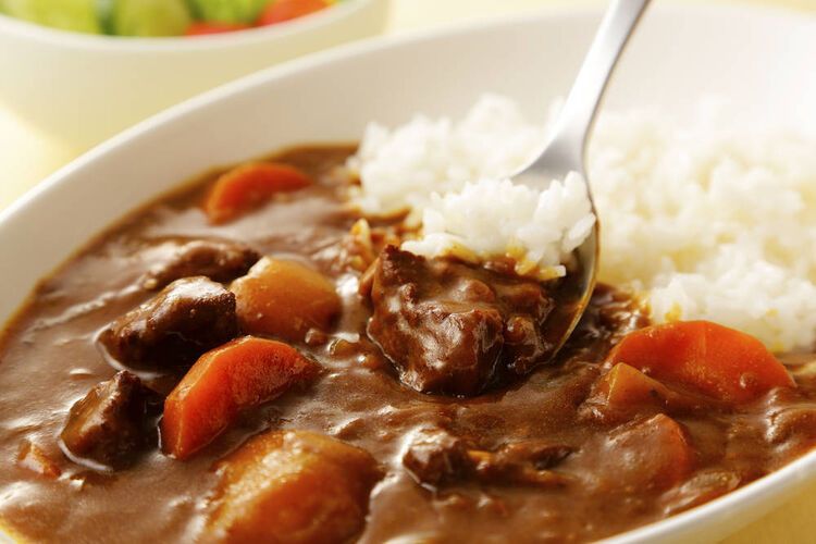 外出先でもこわくない!カレーのシミの落とし方と応急措置法の画像
