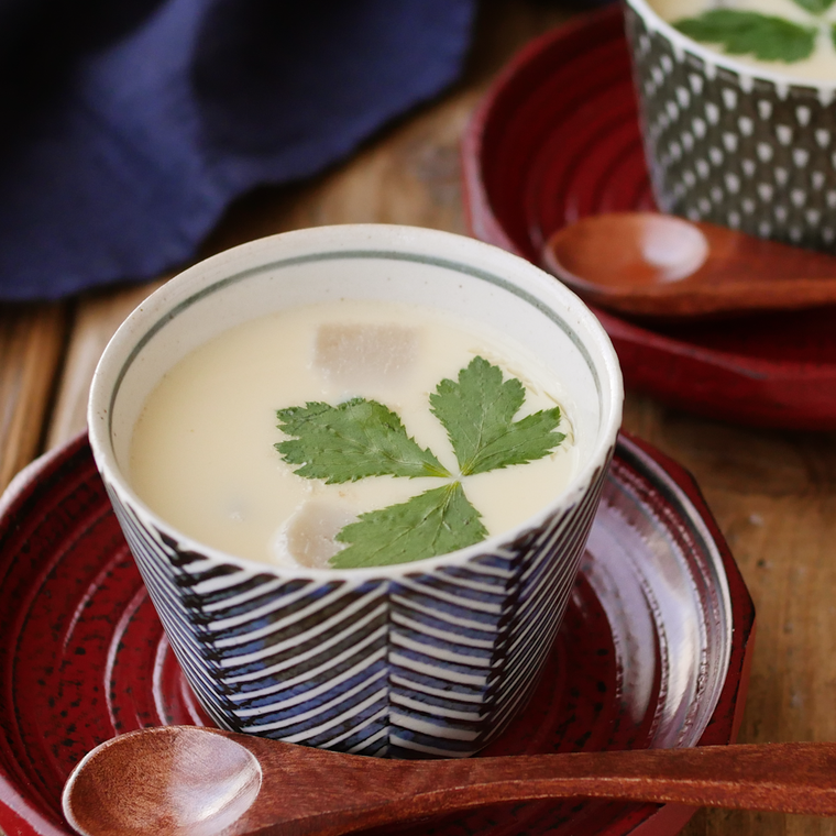 器に入ったおでん茶碗蒸し