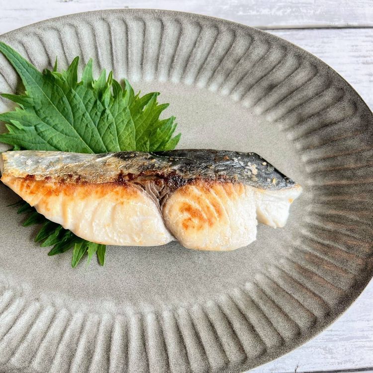 フライパンでもおいしく焼き魚 押さえておくべきコツをチェック Macaroni