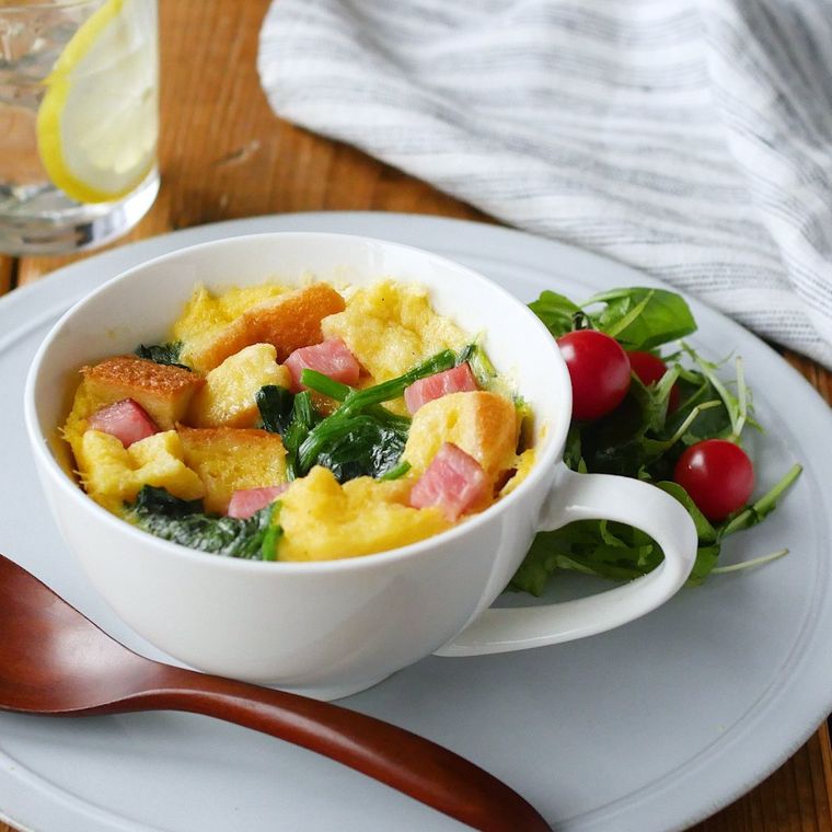 カップに入ったマグカップキッシュ