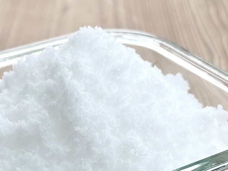 ガラスの容器に入った砂糖