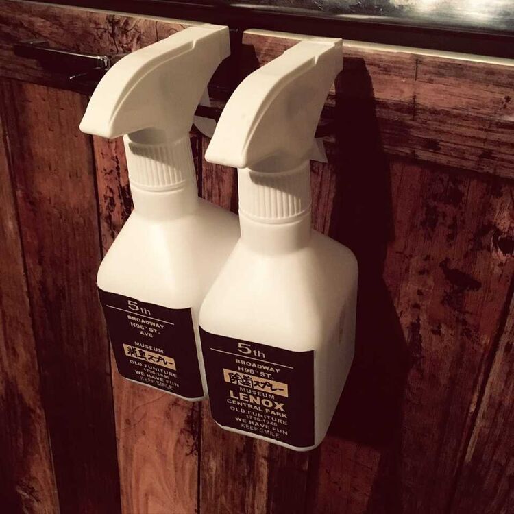 モノトーン派の大本命 セリア スプレーボトル でキッチンを白く美しく 2ページ目 Macaroni