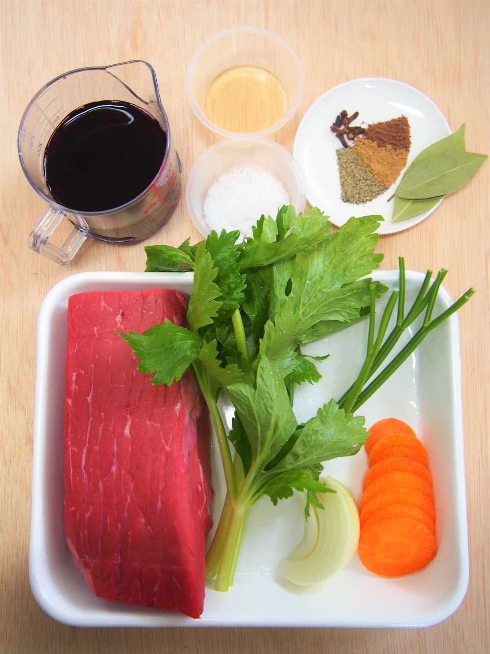 手作りってたのしい ポリ袋で漬け込む 自家製コンビーフ の作り方 Macaroni