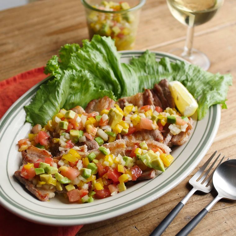 皿に盛られたイタリアンサムギョプサル