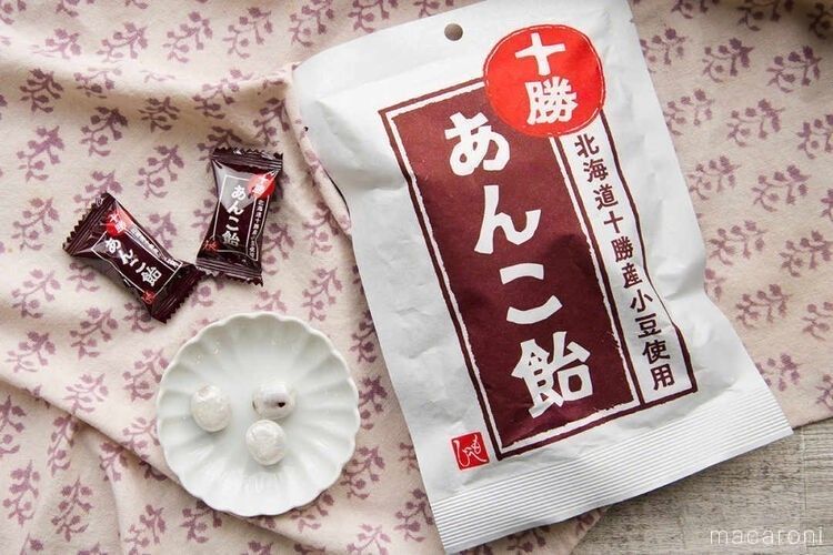 十勝あんこ飴のパッケージと中身