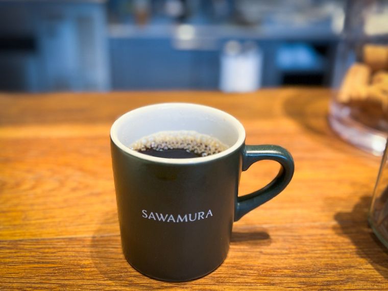 ベーカリーレストラン 沢村のロゴ入りマグ