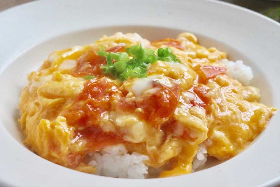 たまごソムリエの黄金比 つゆが決め手の究極の 玉子丼 時短テク満載アレンジ 2ページ目 Macaroni