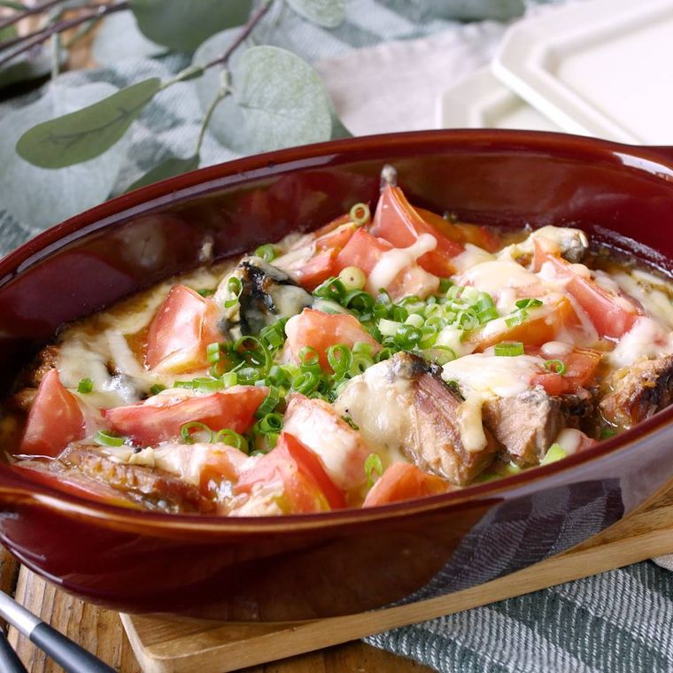 さばみそトマトのチーズ焼き