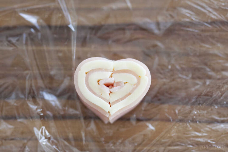 まるめてカットするだけ ハートのハムチーズ レシピで乙女弁当 Macaroni