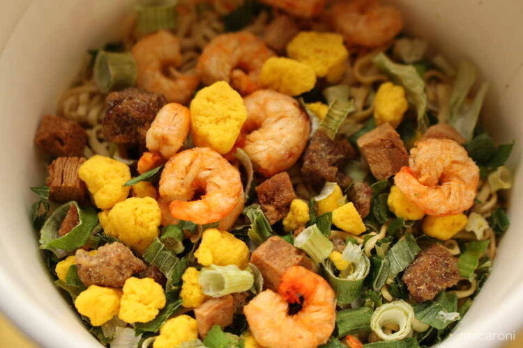 35食分のアレが！ファン待望の「謎肉丼」がカップヌードルミュージアムに登場♩の画像