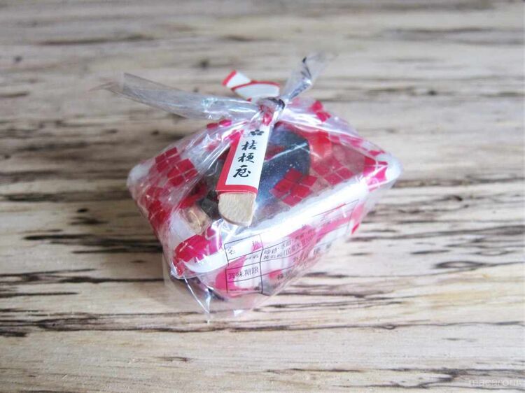 そっと包んでモミモミ 信玄餅の正しい食べ方がちょっとドキドキする Macaroni