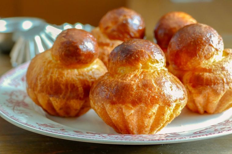 ブリオッシュが並ぶお皿