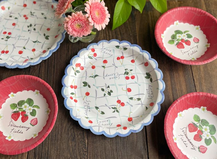 セリアのベリーチェリープレートとボウル