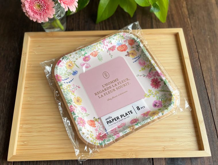 セリアのスクエア フローラルプレート