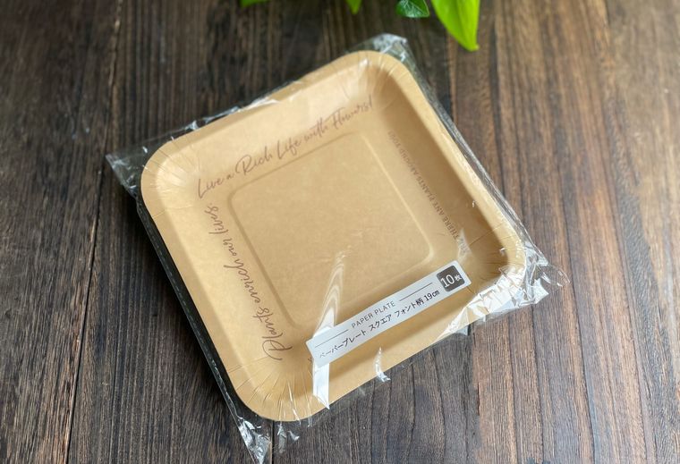 セリアで購入したスクエア フォント柄