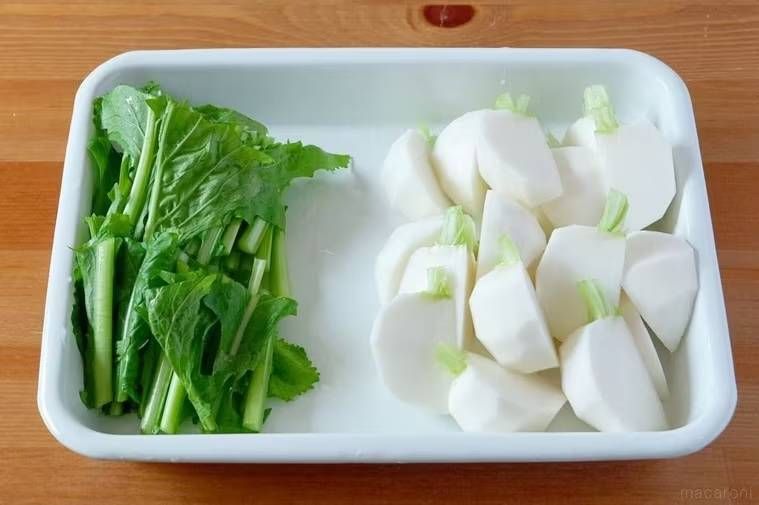 切ったかぶとかぶの葉