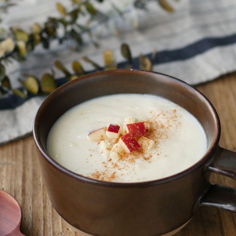 18. カフェ風。はちみつりんご入りホットヨーグルト