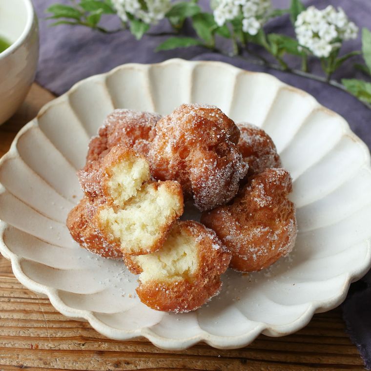 24. 子どものおやつに。豆腐のサーターアンダギー