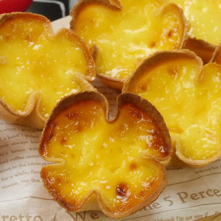 四つ葉の形のエッグタルト