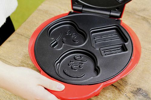 日焼けスヌーピーこんにちは！「ワッフルメーカー」でいいね！が
