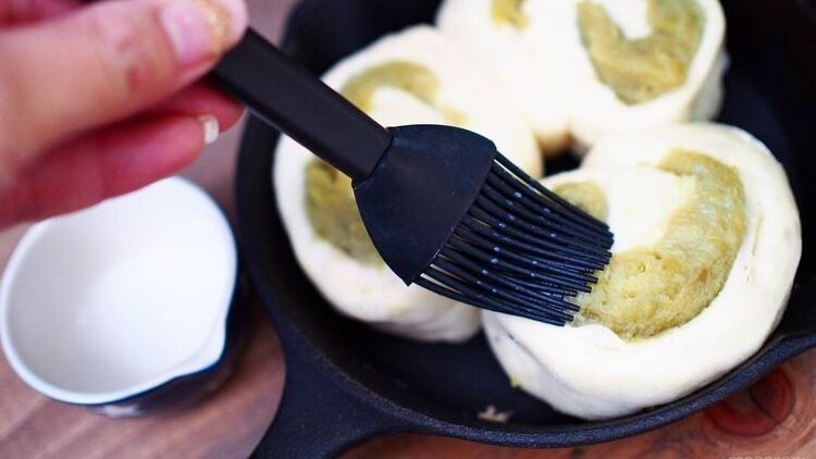 色移りの心配もなし キャンドゥ シリコンハケ がなにかと使える Macaroni