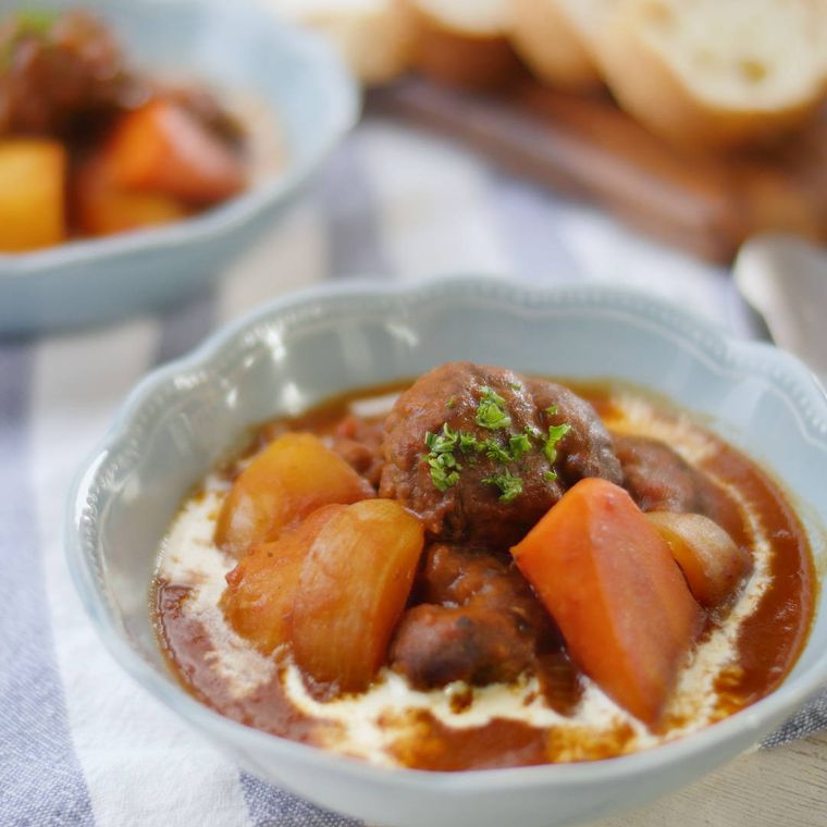 根菜ゴロリとお味噌でこくうまビーフシチュー