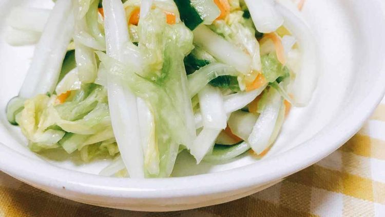 白だしで作る 白菜の浅漬け レシピ すぐ食べる時短の作り方も伝授 Macaroni