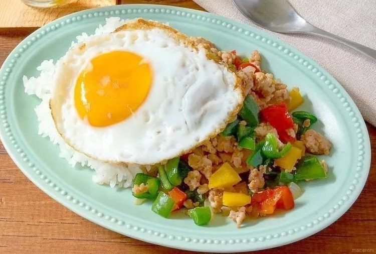 ガパオライスはどこの国の料理？